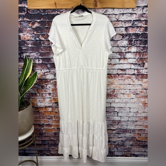Off White Eyelet Maxi Tiered Short Sleeve Flowy Boho V-Neck Dress Size XL - Picture 3 of 14